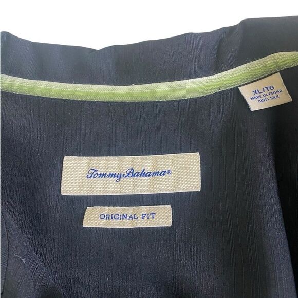 Tommy Bahama XL Hawaiian shirt short sleeve button up black - Picture 4 of 4